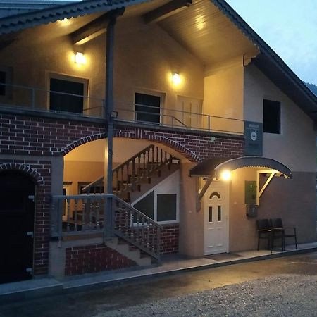 Apartmani Unski Biser Казин Екстериор снимка