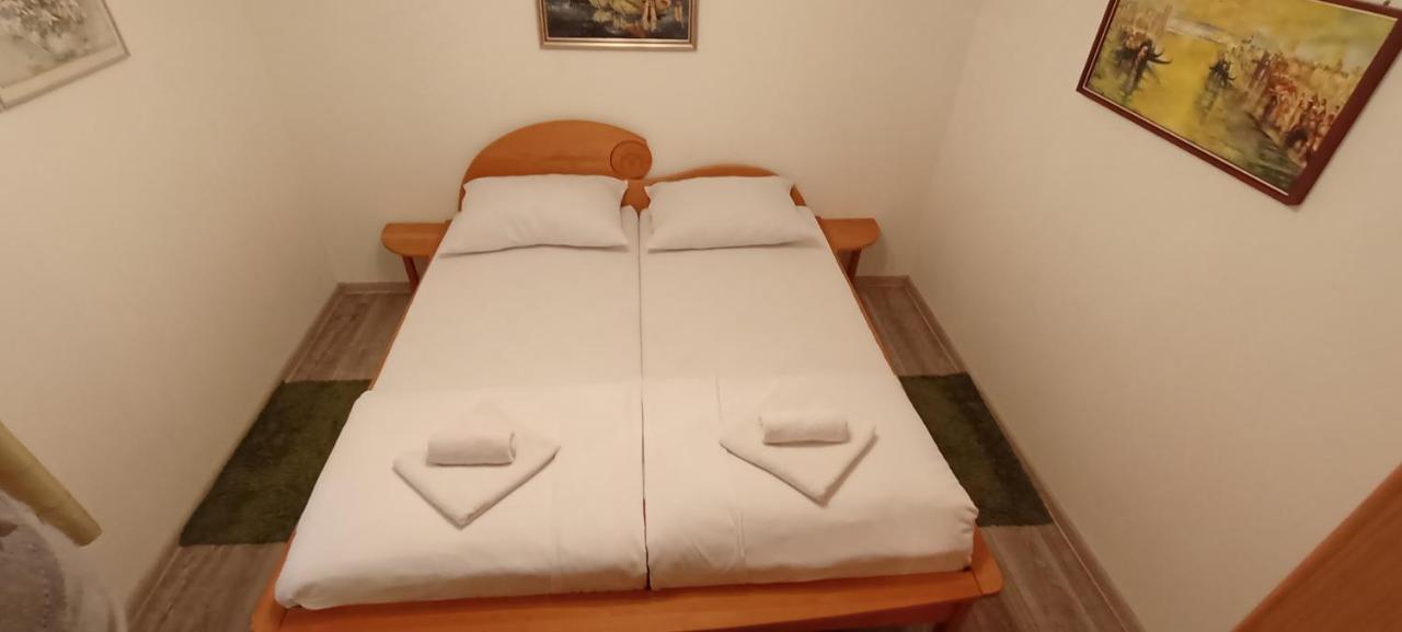 Apartmani Unski Biser Казин Екстериор снимка