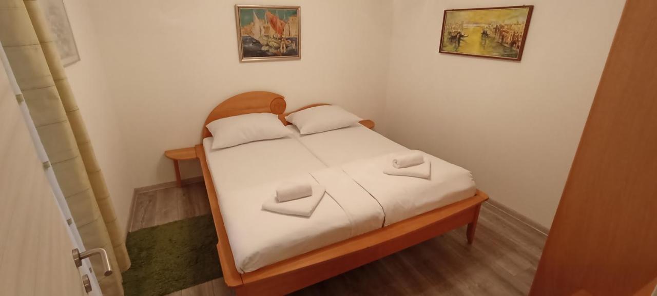 Apartmani Unski Biser Казин Екстериор снимка