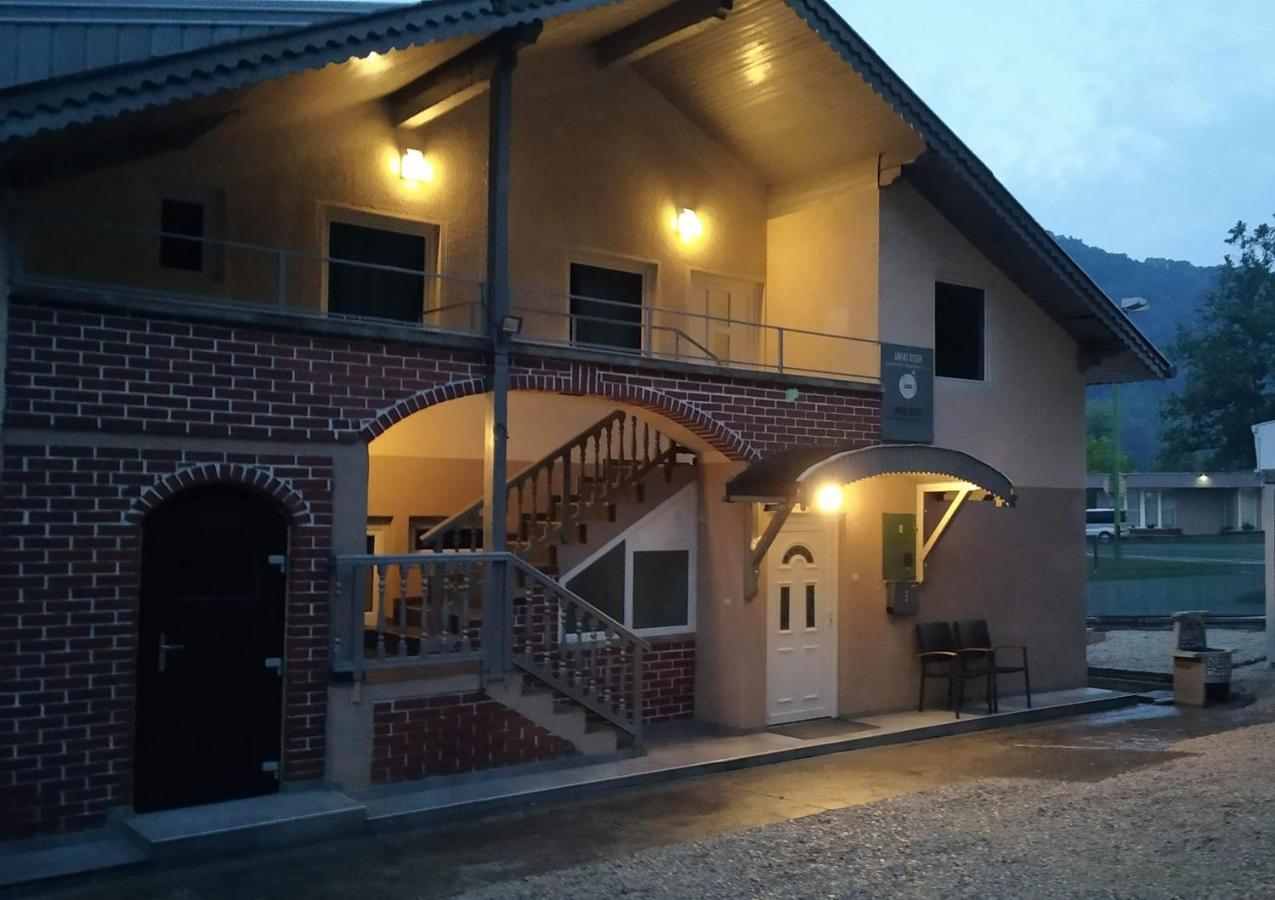 Apartmani Unski Biser Казин Екстериор снимка