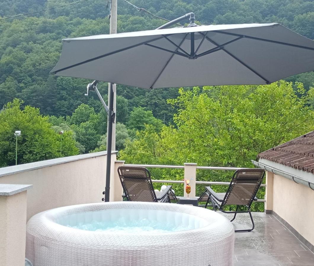 Apartmani Unski Biser Казин Екстериор снимка