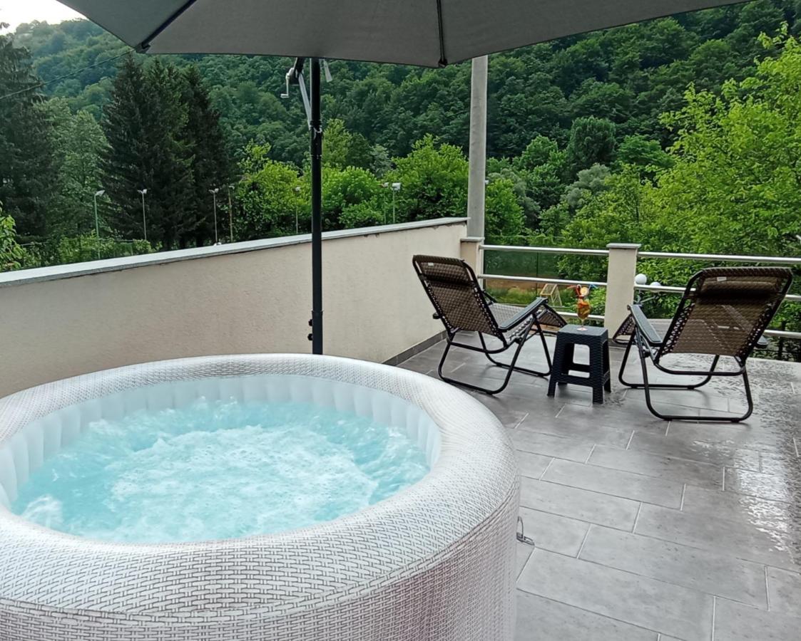Apartmani Unski Biser Казин Екстериор снимка