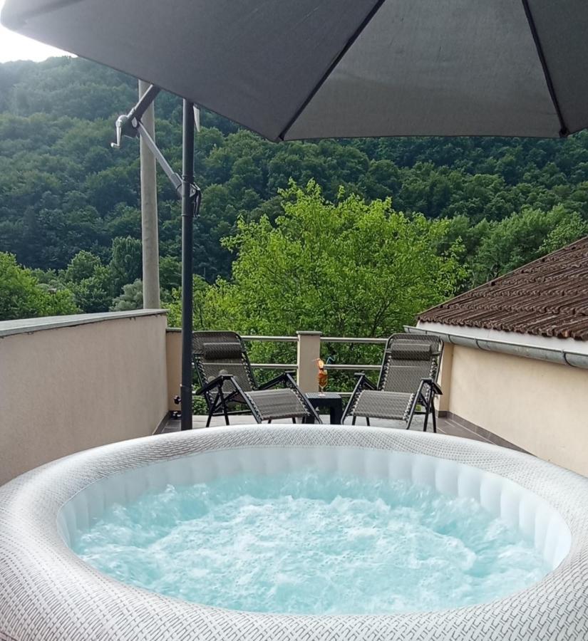 Apartmani Unski Biser Казин Екстериор снимка
